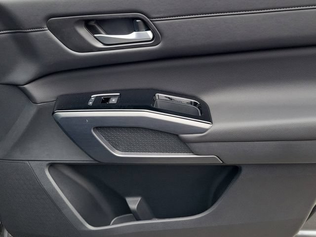 New 2026 Nissan Pathfinder SL FWD image 34