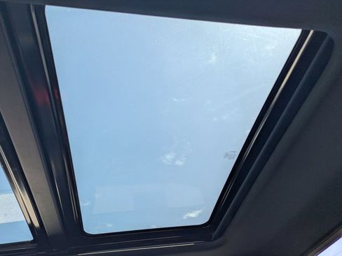 Used 2018 Ford F150 Lariat image 19