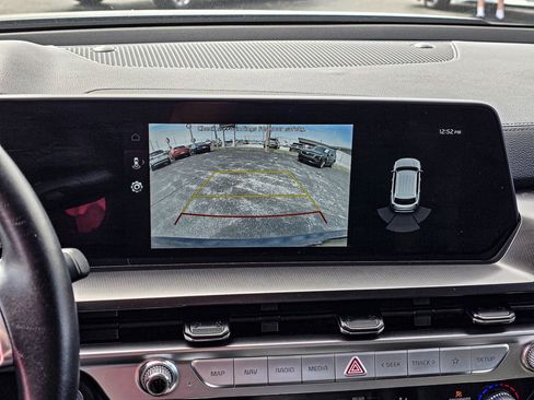 Used 2025 Kia Telluride S image 18