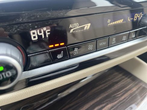 Used 2022 BMW 540i xDrive w/ Convenience Package image 30