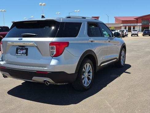 Used 2023 Ford Explorer Limited RWD image 5