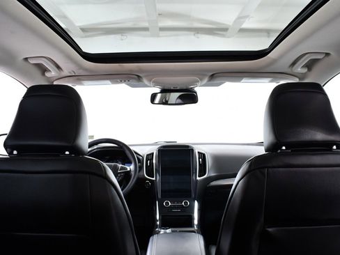 Used 2022 Ford Edge Titanium w/ Class II Trailer Tow Package image 17