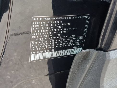 Certified 2023 Volkswagen Taos SE FWD image 34