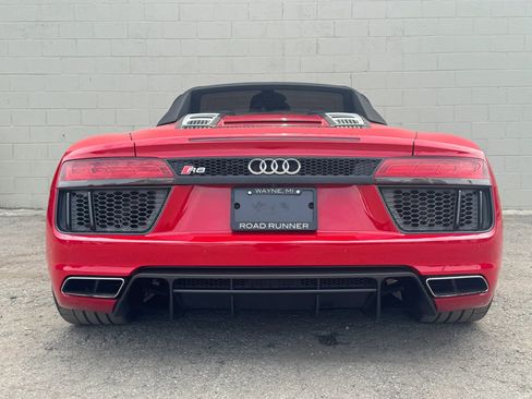 Used 2018 Audi R8 V10 AWD/4WD image 7