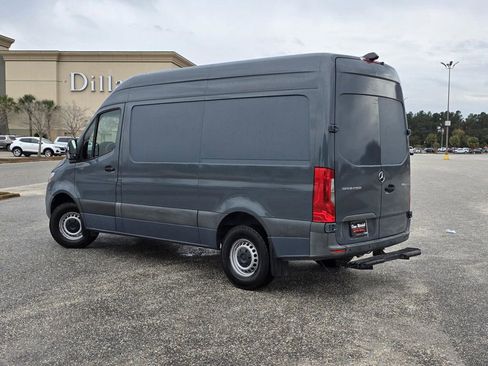 Used 2019 Mercedes-Benz Sprinter 144 image 4