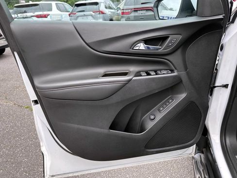 Used 2023 Chevrolet Equinox Premier AWD/4WD image 8