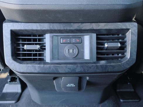 New 2025 Ford F250 Lariat w/ Lariat Ultimate Package image 44