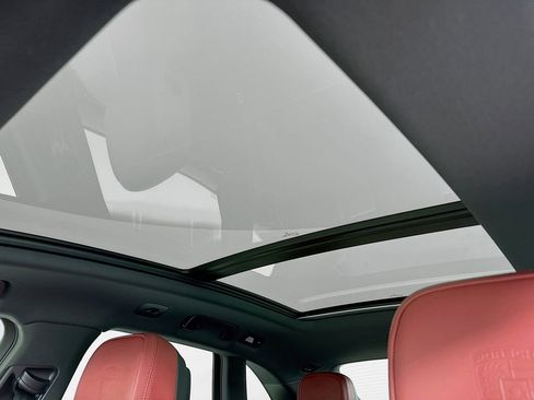 New 2026 Porsche Macan GTS image 26