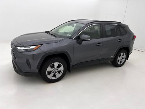 Used 2023 Toyota RAV4 XLE w/ Convenience Package AWD/4WD image 5