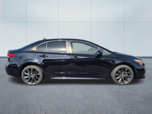 Used 2024 Toyota Corolla SE w/ SE Premium Package FWD image 7