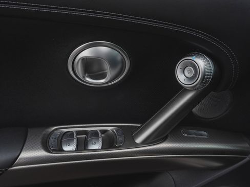 Used 2023 Genesis GV60 Advanced image 10