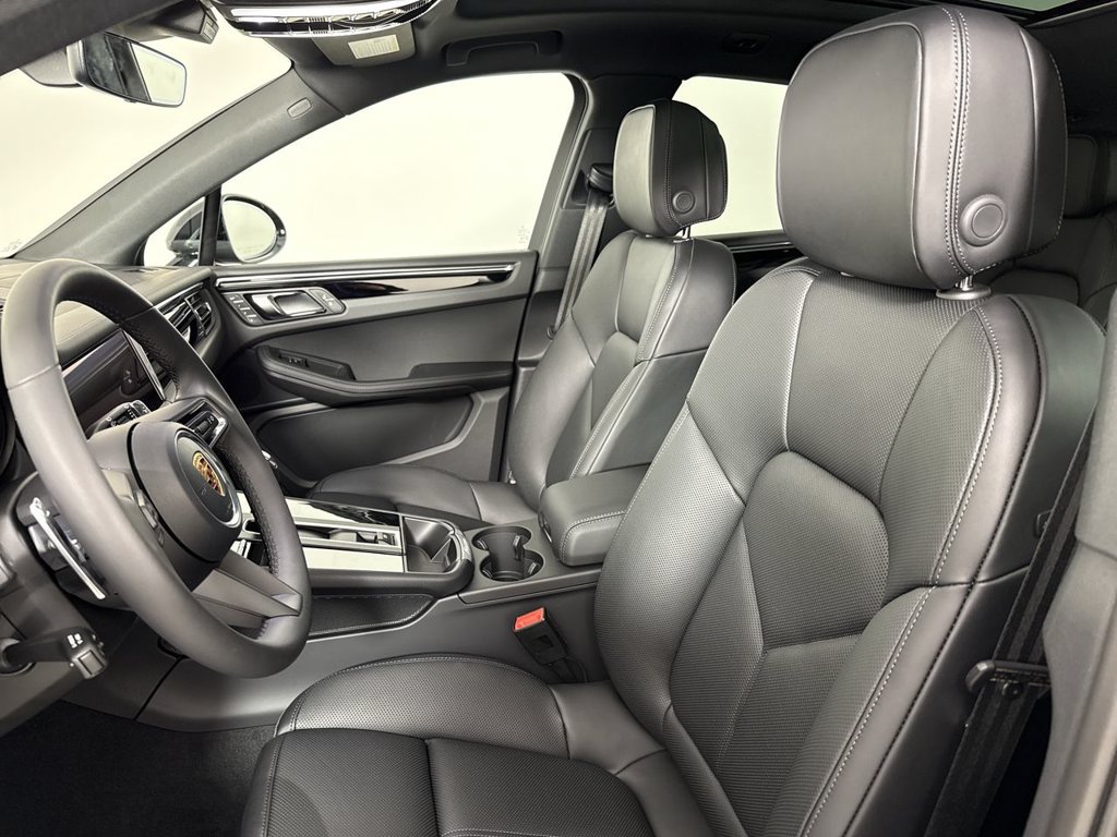 Used 2026 Porsche Macan S AWD/4WD image 5