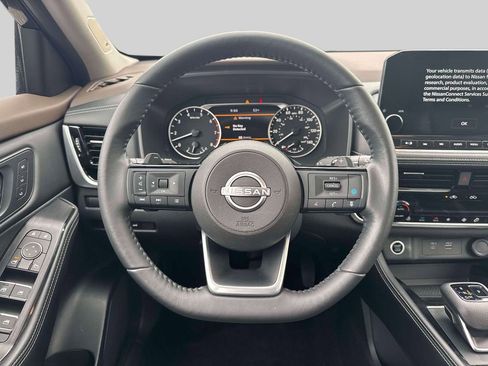 Used 2023 Nissan Rogue SL w/ SL Premium Package image 13