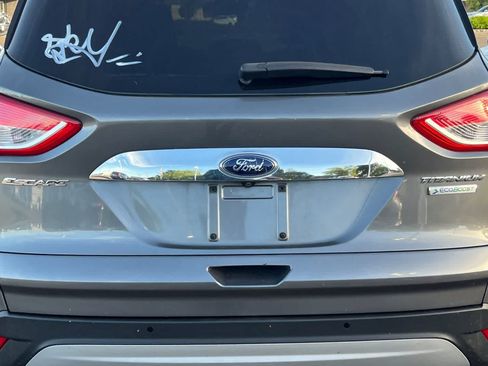 Used 2014 Ford Escape Titanium FWD image 19