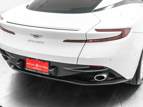 Used 2018 Aston Martin DB11 Coupe RWD image 36