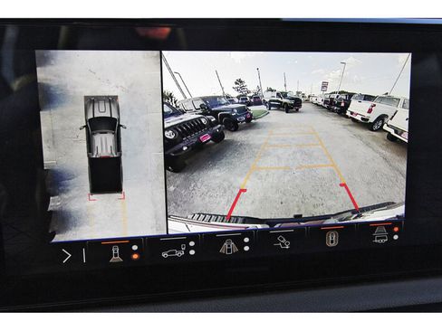 Used 2025 GMC Sierra 2500 AT4 w/ AT4 Premium Plus Package image 27