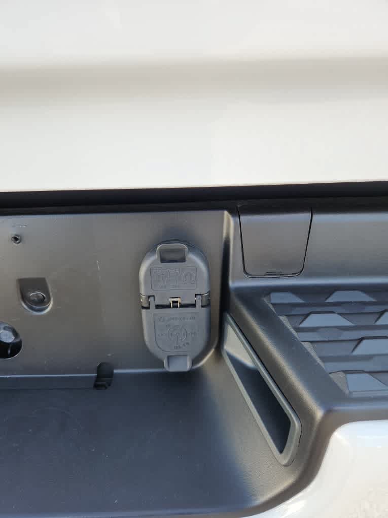 Used 2022 RAM 1500 4x4 Crew Cab image 26