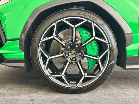 Used 2024 Lamborghini Urus Performante AWD/4WD image 15