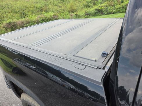 Used 2020 GMC Sierra 1500 Elevation AWD/4WD image 6