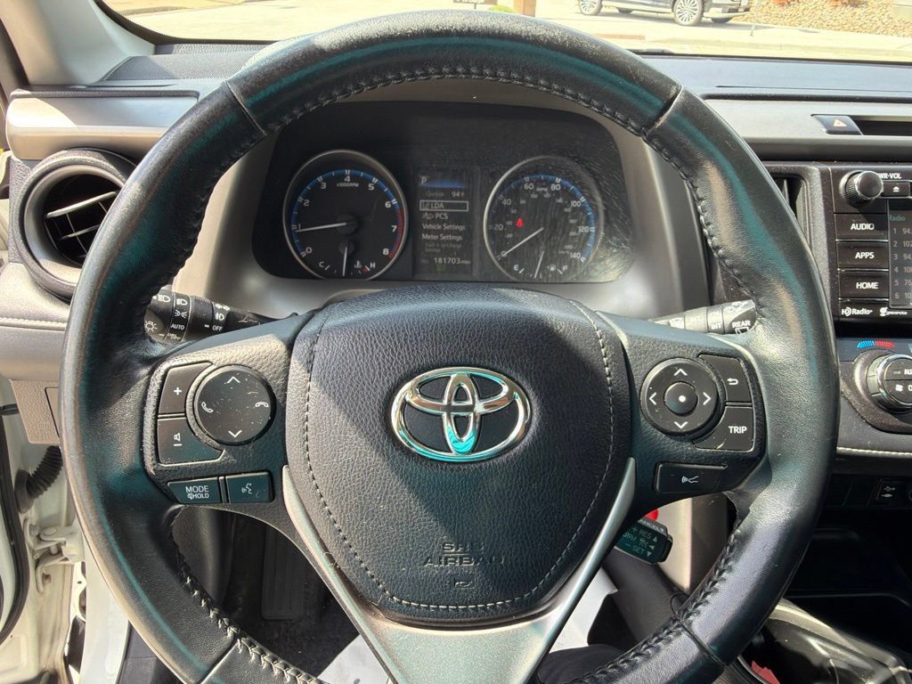 Used 2017 Toyota RAV4 XLE w/ Carpet Mat Package AWD/4WD image 23