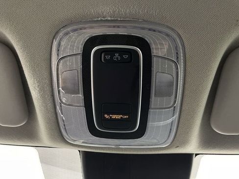 Used 2023 Hyundai Elantra SE w/ Preferred Accessory Package image 25