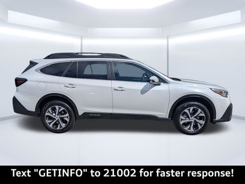 Used 2022 Subaru Outback Limited image 2