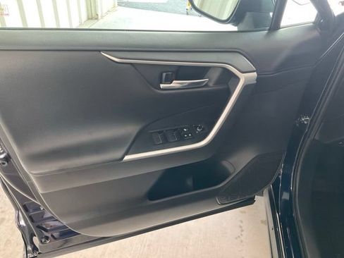 Used 2020 Toyota RAV4 XSE AWD/4WD image 5