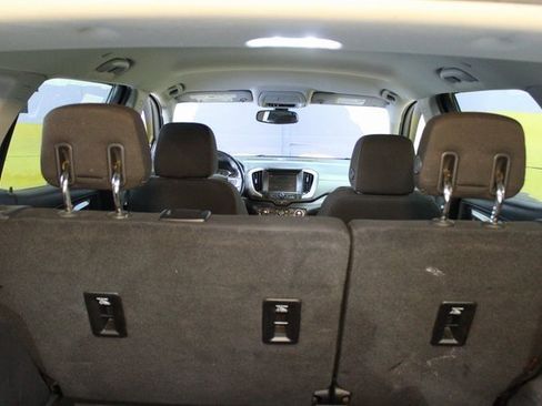 Used 2019 GMC Terrain SLE image 16