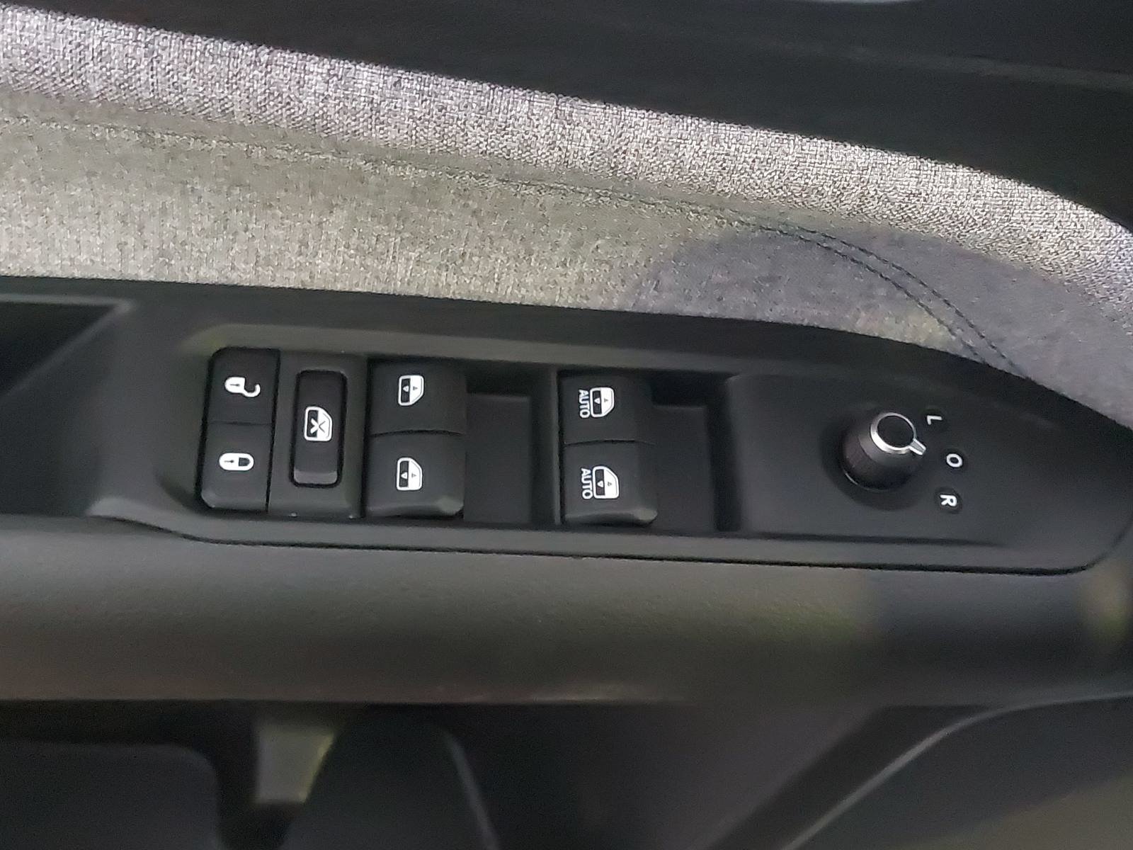 Used 2025 Jeep Compass Sport AWD/4WD image 26