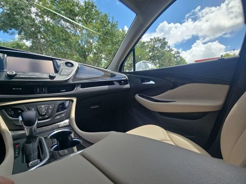 Used 2020 Buick Envision Essence FWD image 11