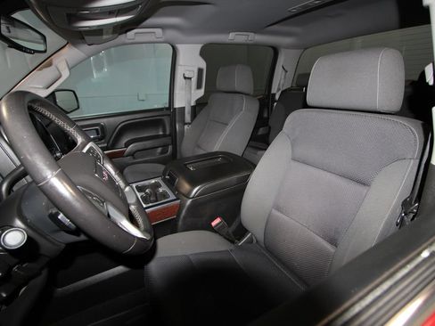 Used 2018 GMC Sierra 1500 SLE w/ SLE Value Package AWD/4WD image 4