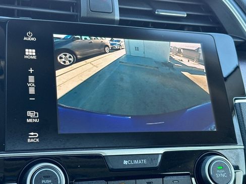 Used 2018 Honda Civic Touring image 17