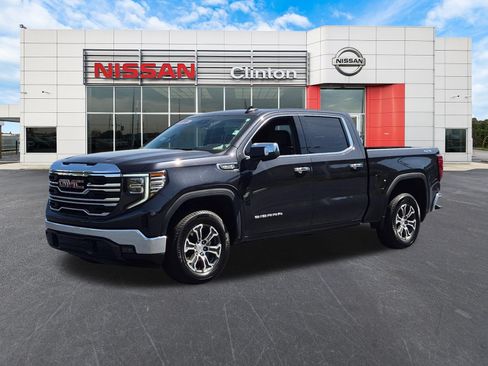 Used 2025 GMC Sierra 1500 SLT AWD/4WD image 7