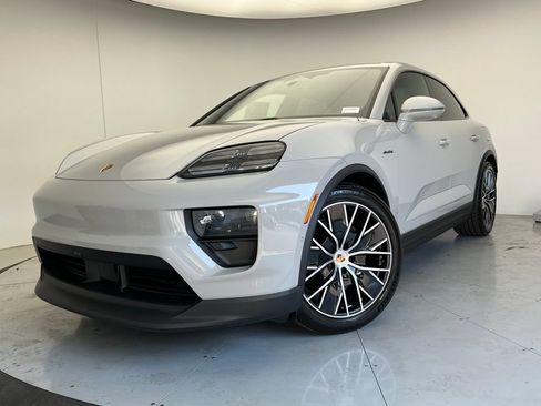 New 2026 Porsche Macan 4 Electric AWD/4WD image 1