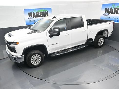 Used 2025 Chevrolet Silverado 2500 LT w/ Convenience Package AWD/4WD image 21