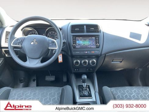 Used 2025 Mitsubishi Outlander Sport AWD image 10