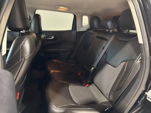 Used 2020 Jeep Compass Trailhawk AWD/4WD image 29