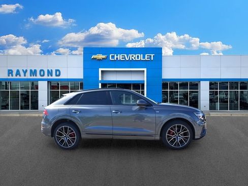 Used 2021 Audi Q8 Premium Plus w/ Premium Plus Package AWD/4WD image 2