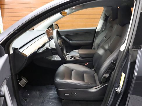 Used 2022 Tesla Model Y Performance image 23