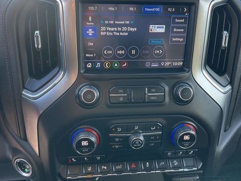 Used 2020 Chevrolet Silverado 2500 LTZ w/ LTZ Premium Package image 4