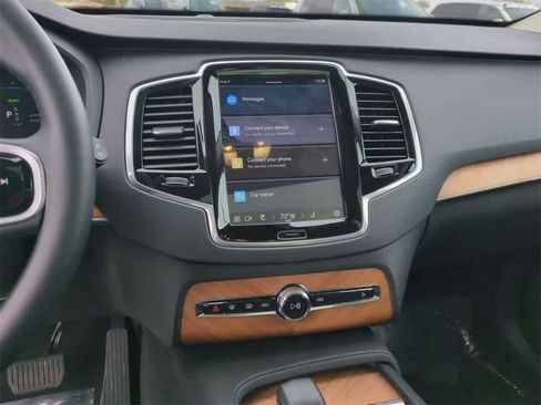 Used 2025 Volvo XC90 T8 Plus w/ Protection Package Premier image 20