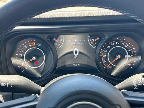 Used 2025 Jeep Wrangler Unlimited Sport AWD/4WD image 15