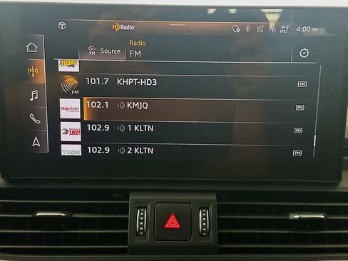 Used 2023 Audi Q5 2.0T Premium w/ Convenience Package image 19