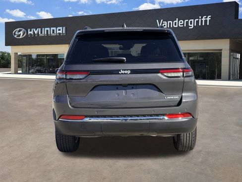 Used 2025 Jeep Grand Cherokee Laredo X image 13