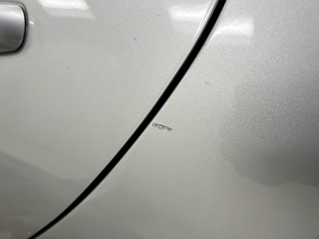 Used 2018 Chevrolet Malibu LT FWD image 32