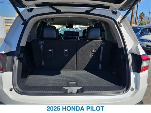 Certified 2025 Honda Pilot EX-L image 23
