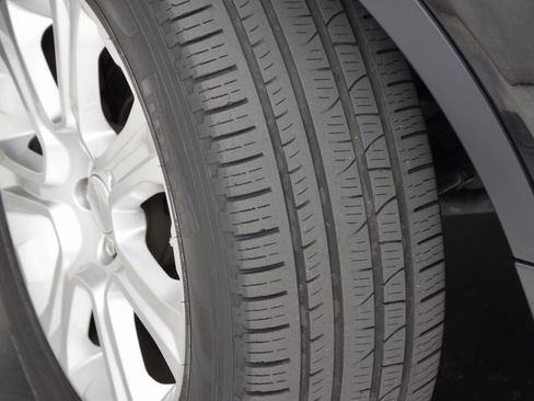 Used 2019 Land Rover Range Rover Evoque image 31