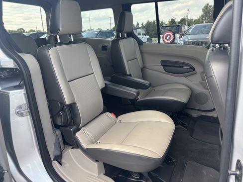Used 2016 Ford Transit Connect Titanium FWD image 28