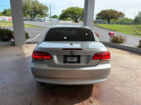 Used 2010 BMW 328i Convertible image 4