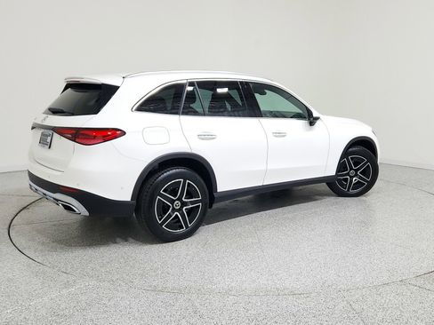 New 2026 Mercedes-Benz GLC 300 image 3